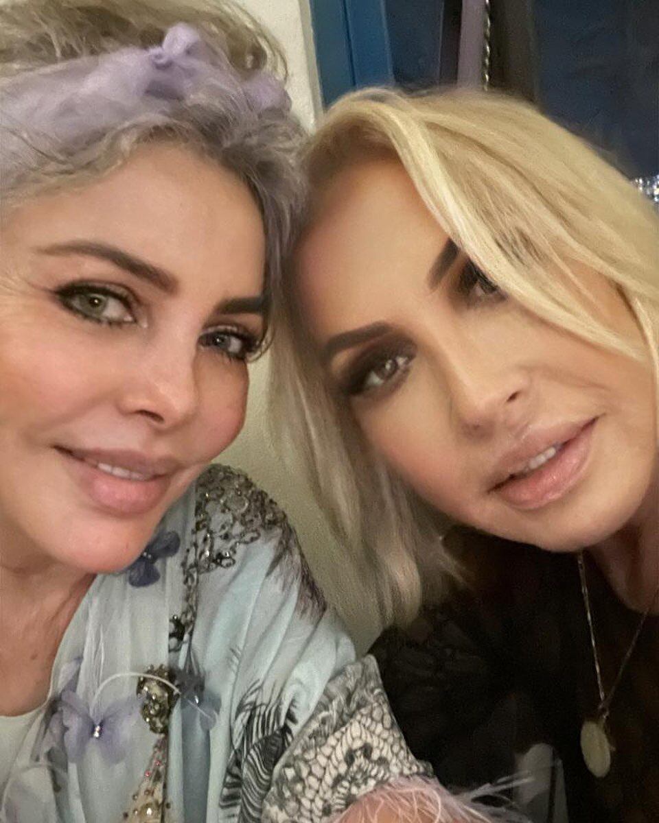 Verónica Castro y Laura Bozzo se van de fiesta.