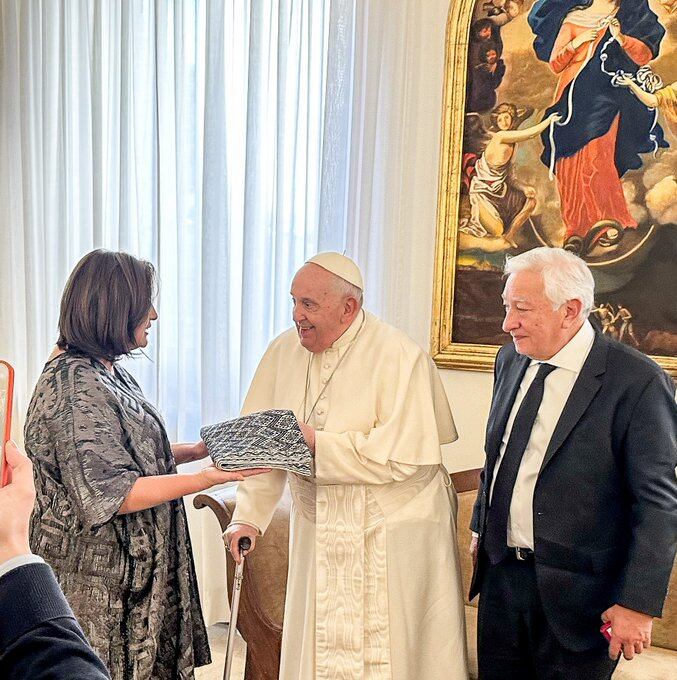 Xóchitl Gálvez se reunió con el papa Francisco