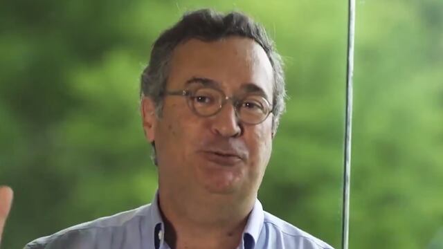 Álvaro Fernández pide votar por Paco Cienfuegos