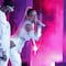 Anuel AA felicita a Karol G en Premios Juventud