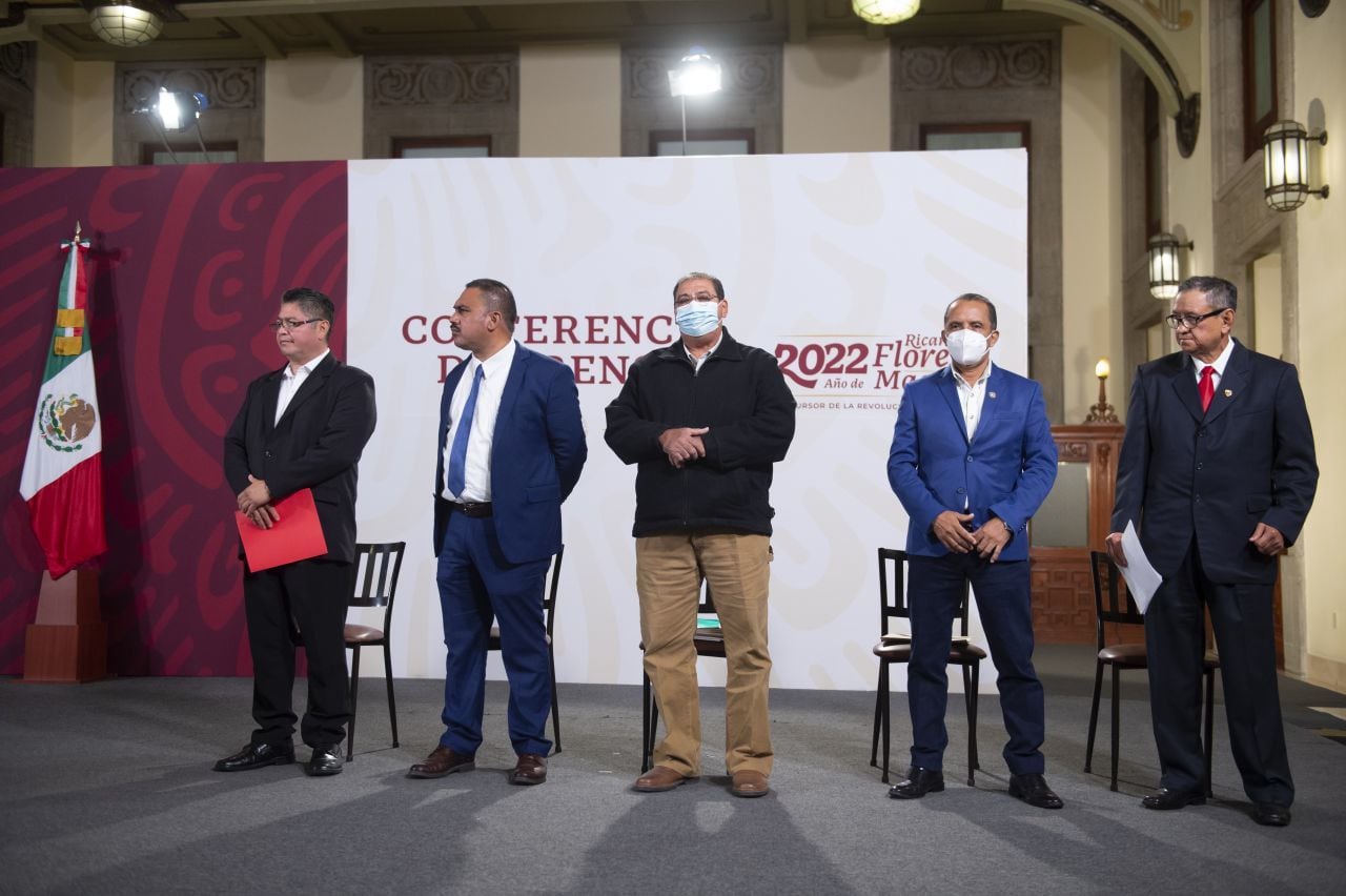 José Luis Gómez Hernández, Pablo González de los Santos, Gerardo David Herrera Malagón, Esteban Izquierdo Avalos y Jorge Martínez, aspirantes al  Sindicato de Pemex