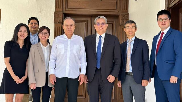 Alfonso Durazo con delegación de Taiwán