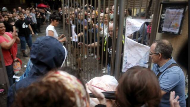 Todo indica que en Cataluña existe un déficit de política y un exceso de emoción