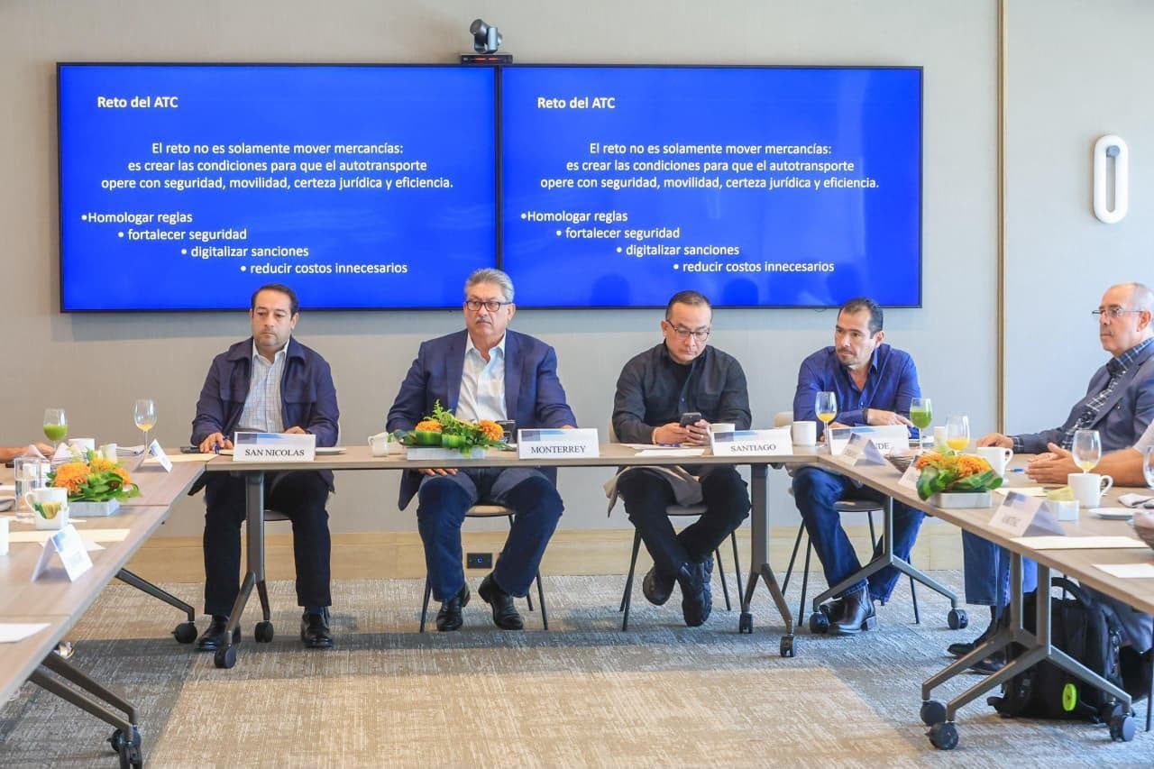 Monterrey refuerza coordinación con transportistas para fortalecer movilidad segura.