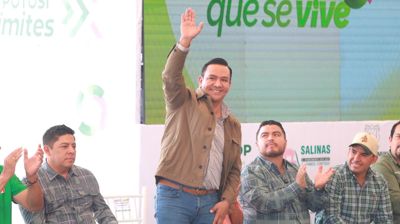 Altiplano Potosino moderniza carreteras con una inversión superior a 600 mdp en 89 kilómetros.