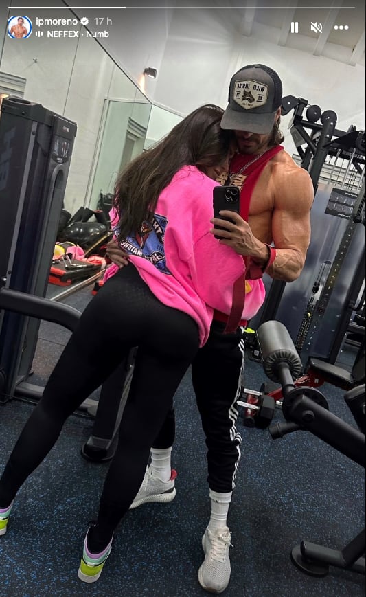 Galilea Montijo e Isaac moreno suben la temperatura por sexy foto