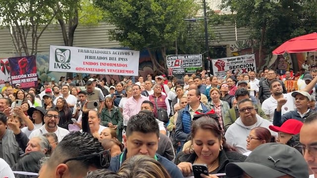 Protesta de trabajadores del IMSS frente a Segob afecta Paseo de la Reforma