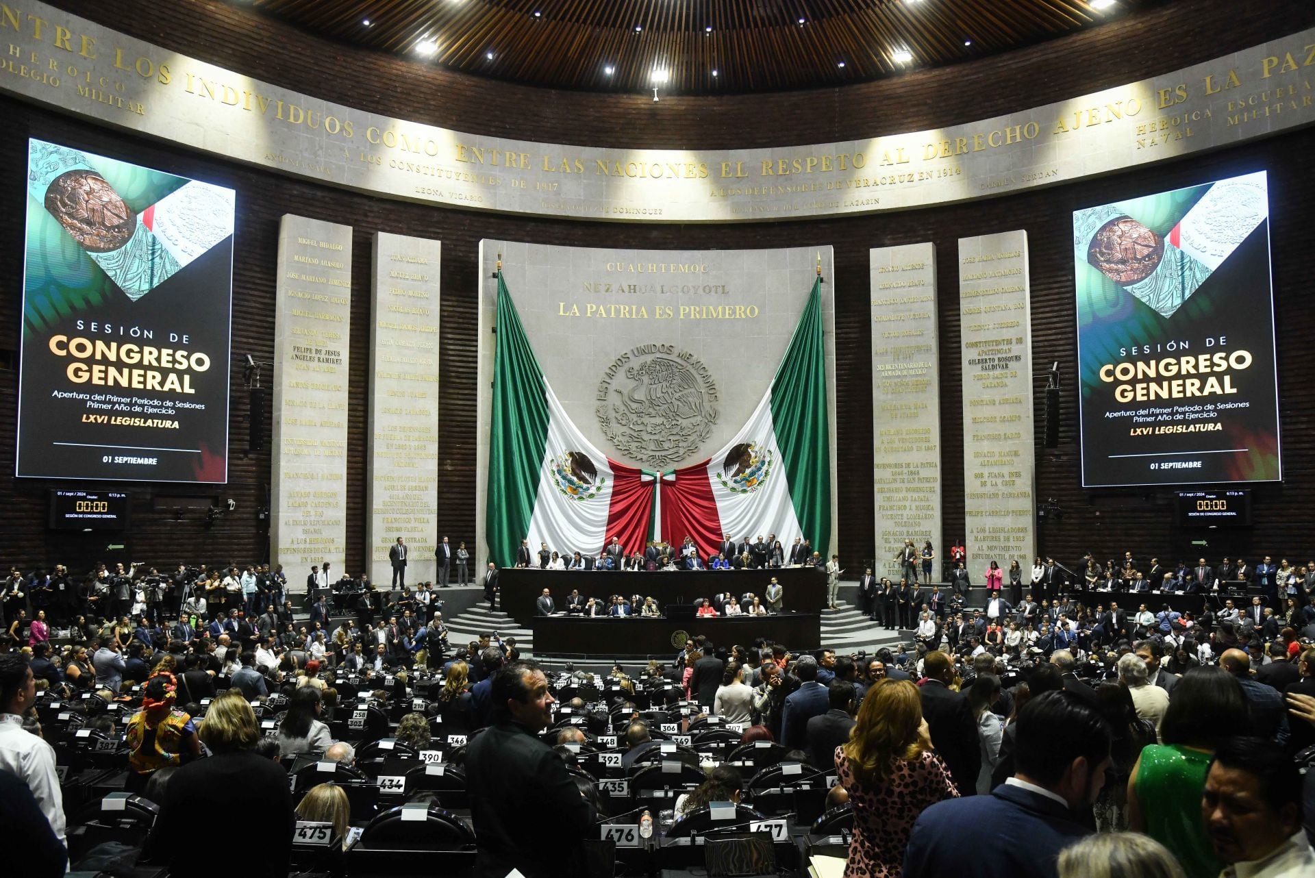 Sesión del Congreso General para la apertura del primer periodo de sesiones