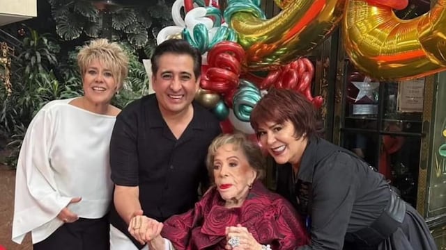 Silvia Pinal festejando sus 94 años de edad.