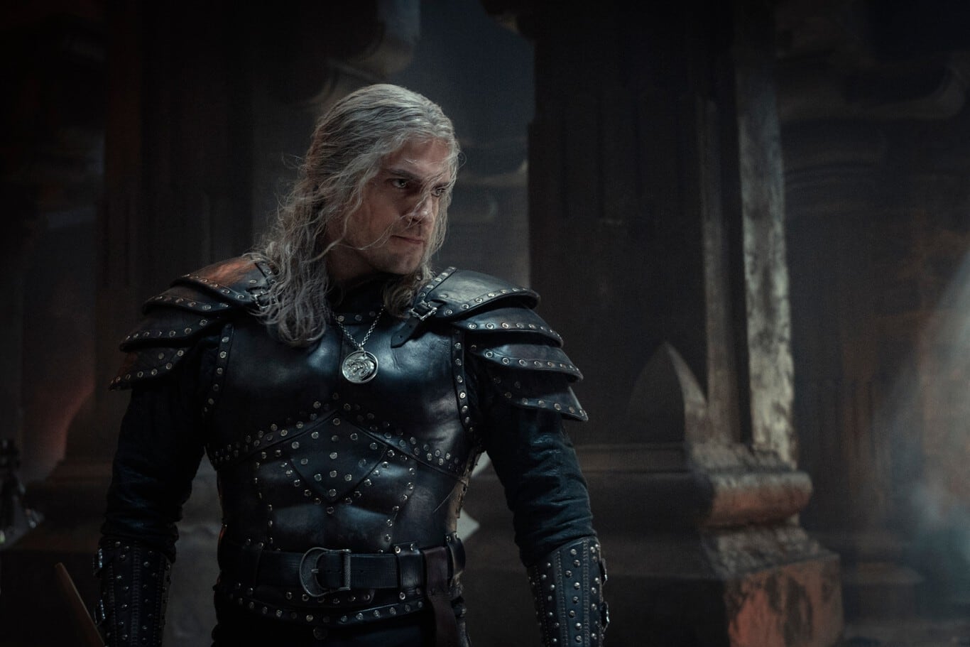Henry Cavill como Geralt de Rivia en The Witcher