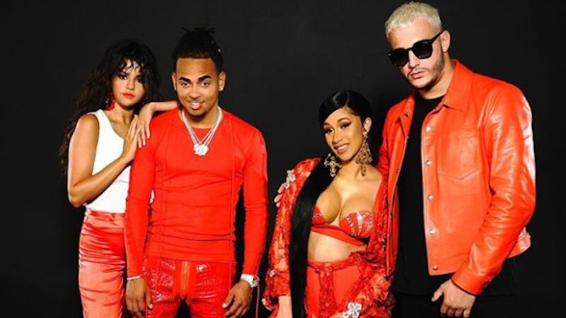 Ozuna, Selena Gómez y Cardi B estrenan el vídeo de “Taki Taki”