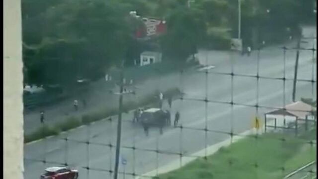 En total escaparon 55 internos