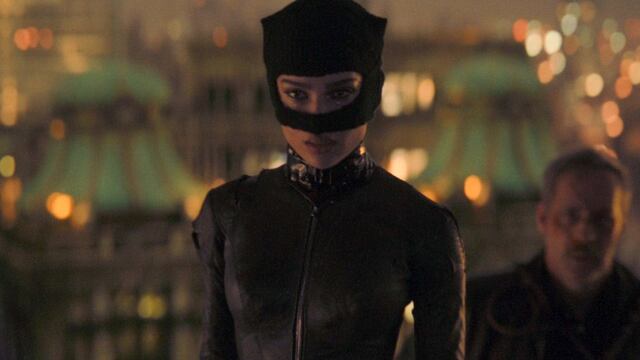 La actriz Zoe Kravitz se preparo en su papel tomando leche como un gato para convertirse en ‘Gatubela’.