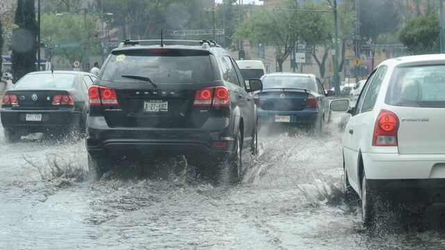 Descartan levantar restricciones ambientales por lluvia en la Ciudad de México.