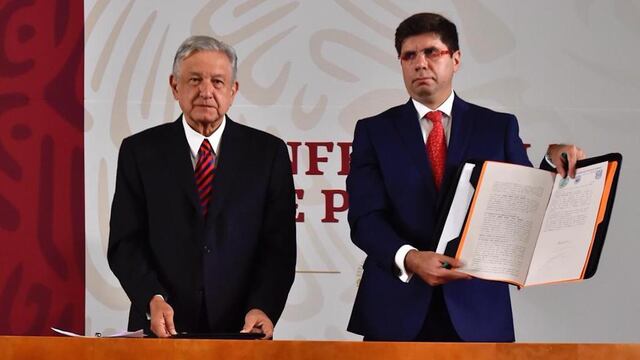 AMLO se compromete a no reelegirse