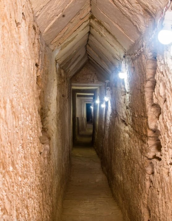 Túnel que conduciría a la tumba de Cleopatra