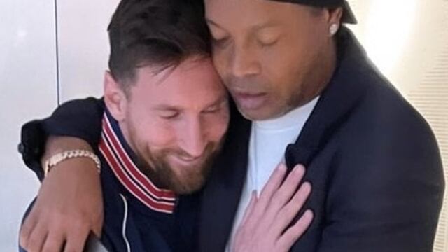 Lionel Messi y Ronaldinho (Foto: Captura)