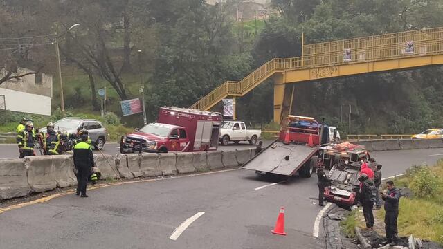 Volcadura de auto en México-Toluca