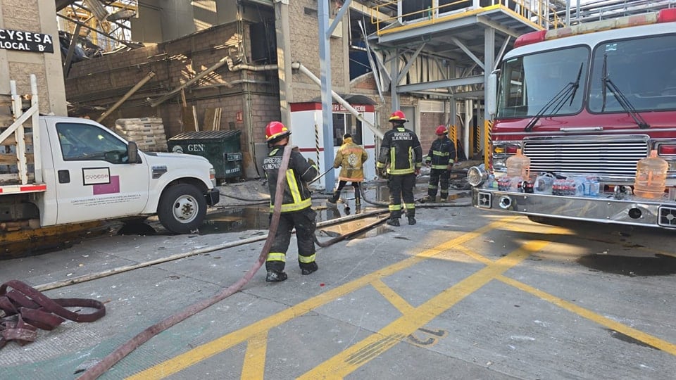 Incendio en fábrica de químicos de Tlalnepantla, Estado de México