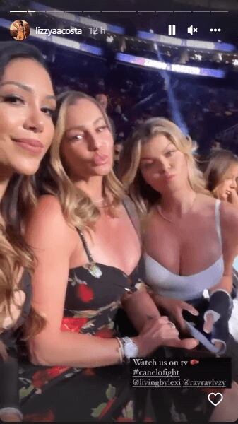 Lizzy Acosta en la pelea del Canelo