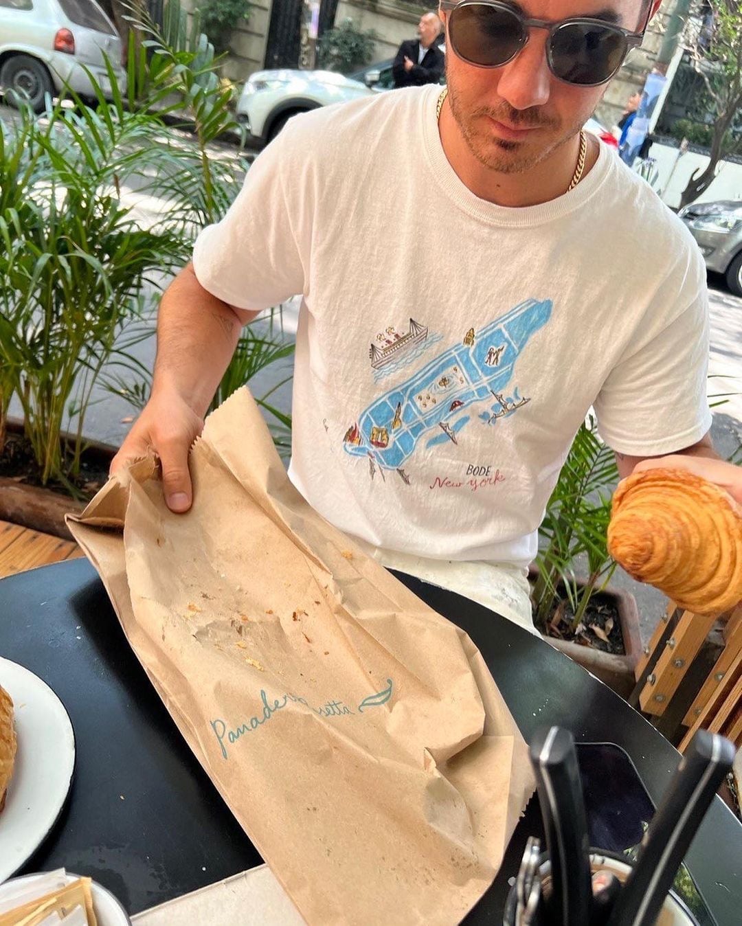 Los Jonas Brothers en la Panadería Rosetta