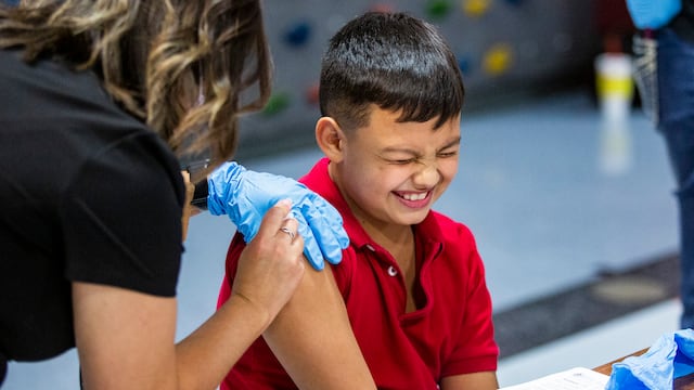 Vacuna VPH llega a las escuelas de México
