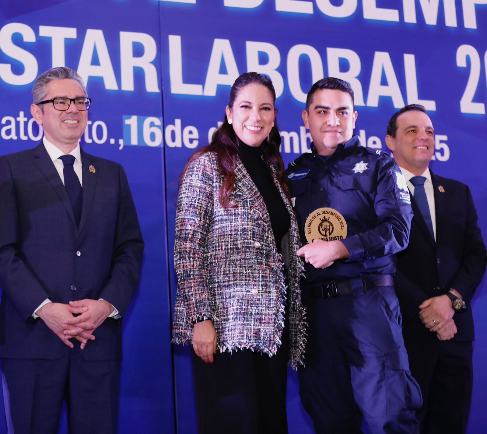 Libia Dennise reconoció a servidoras y servidores públicos con los Estímulos al Desempeño 2025