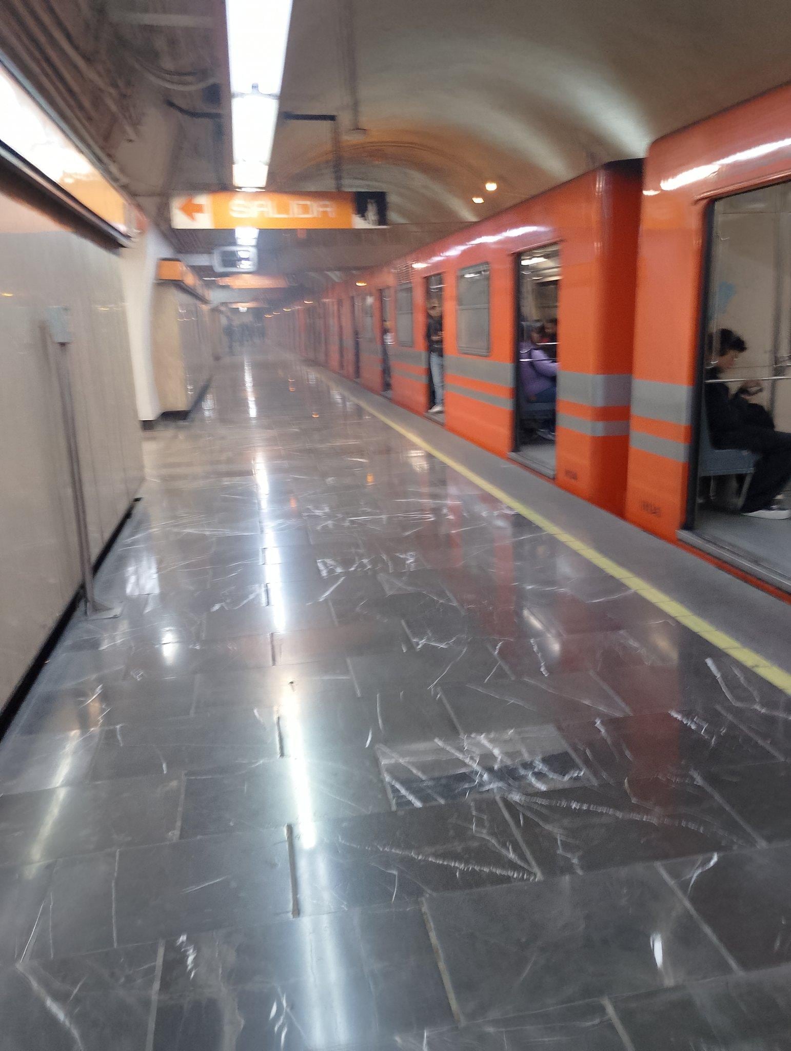 Línea 7 del Metro CDMX hoy 1 de abril: Reportan humo en estación Camarones