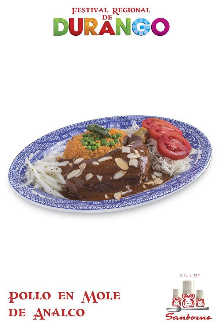 El pollo en mole a la analco es una de las recetas tradicionales del estado de Durango.