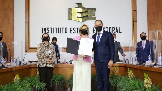 Maru Campos recibió su constancia de mayoría en compañía de Marko Cortés