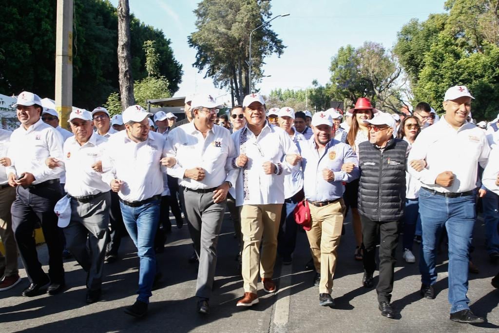 Sergio Salomón en la  marcha del 1 de mayo