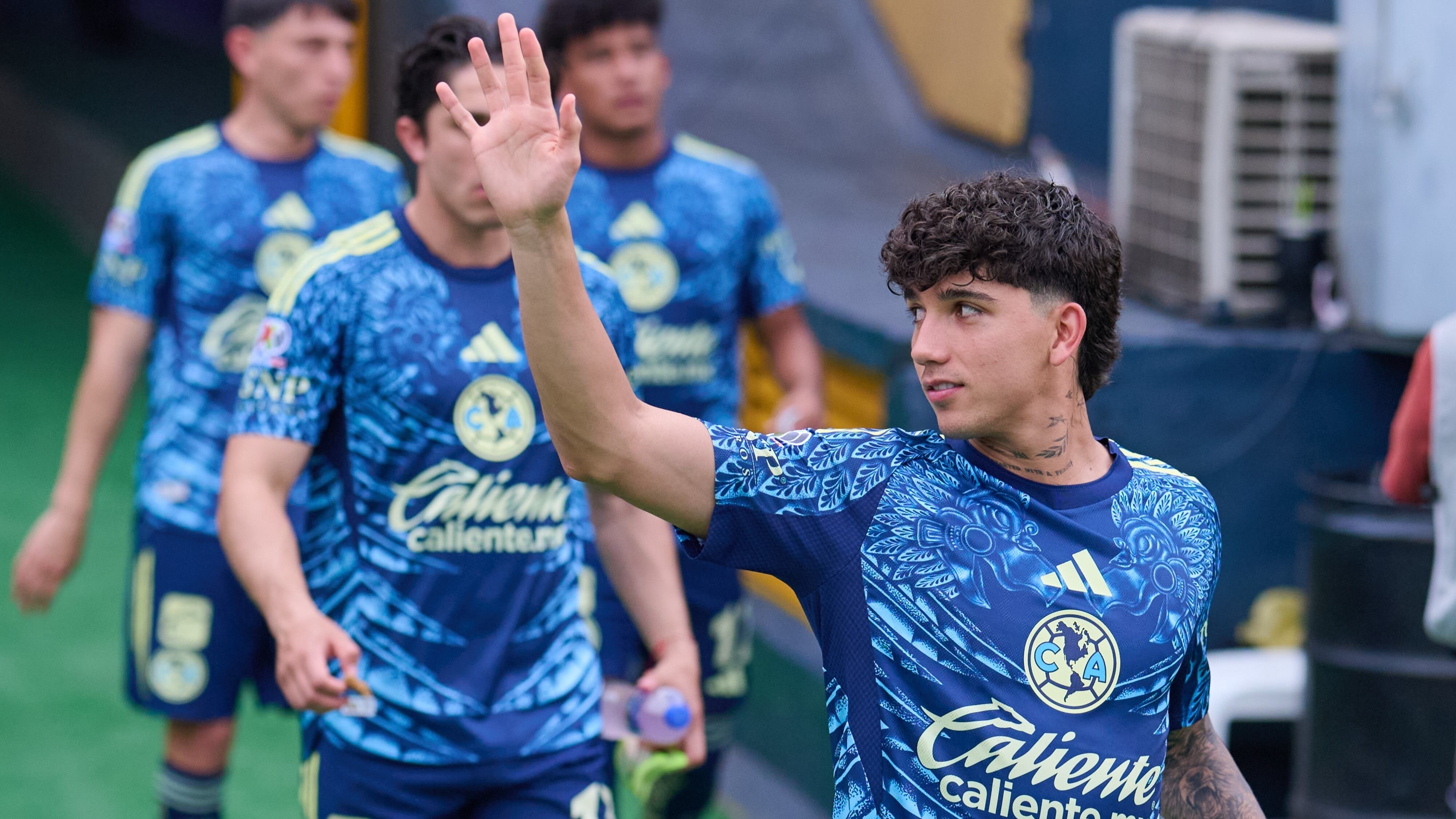 Kevin Álvarez es baja del América para el Clásico Nacional ante Chivas.