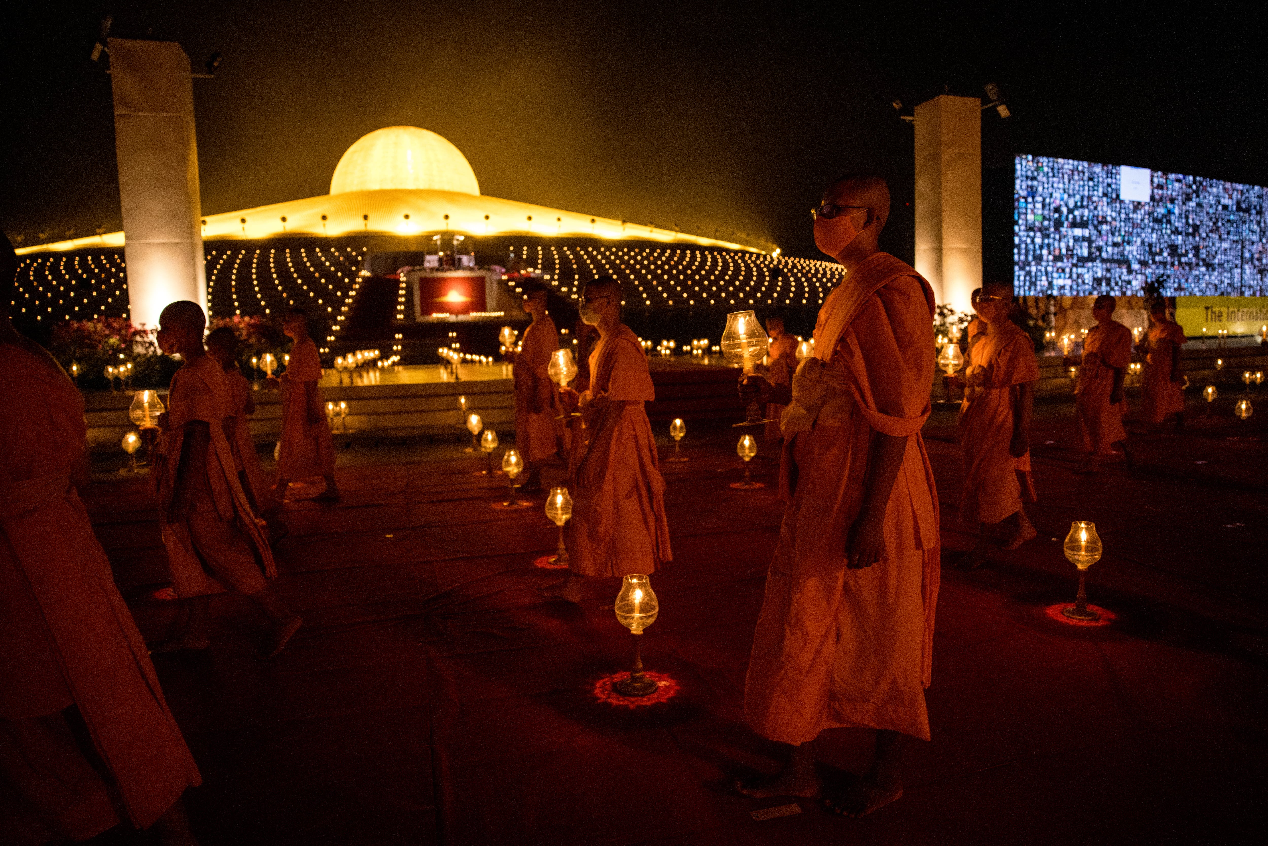 Día de Makha Bucha