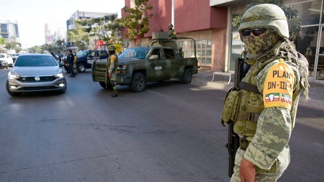 Militares en Plan DN-III.