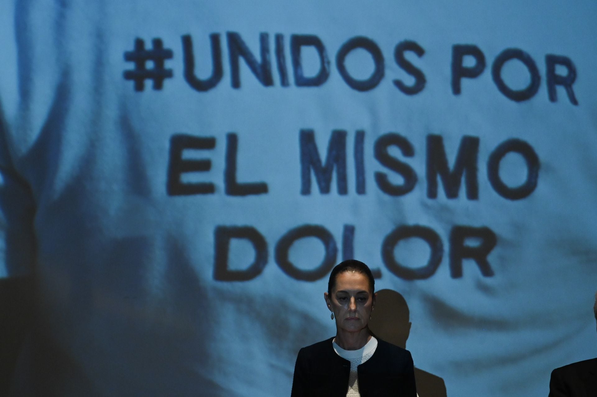 Claudia Sheinbaum firma compromiso por la paz