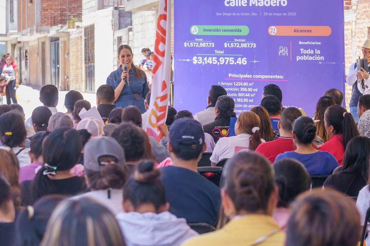 Libia Dennise García inauguró la rehabilitación de vialidades importantes en San Diego de la Unión