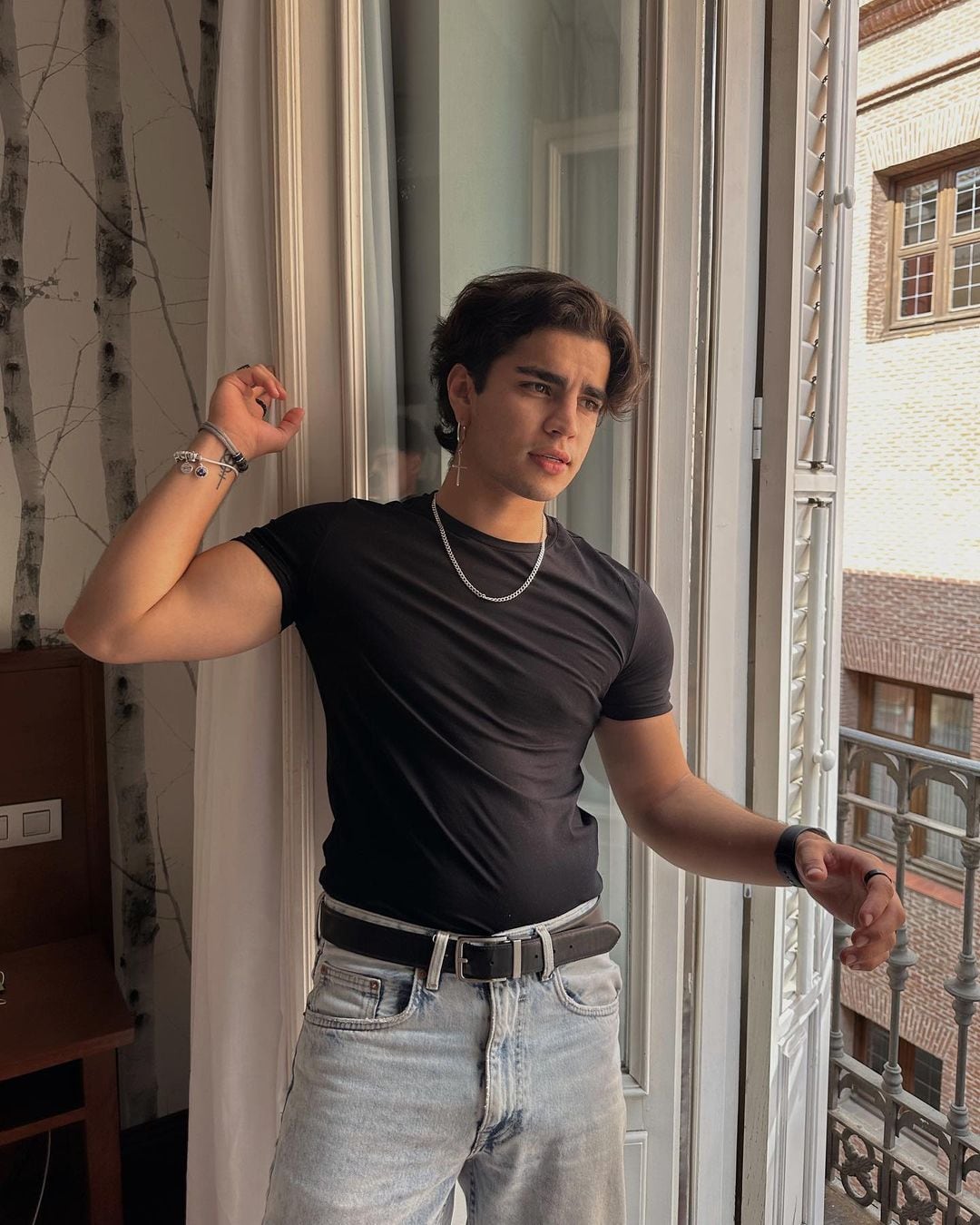 Aaron Mercury, influencer.