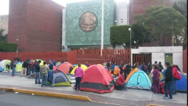 “Estamos abiertos al diálogo” y que “integren sus comisiones para dialogar” fueron ideas que transmitió AMLO