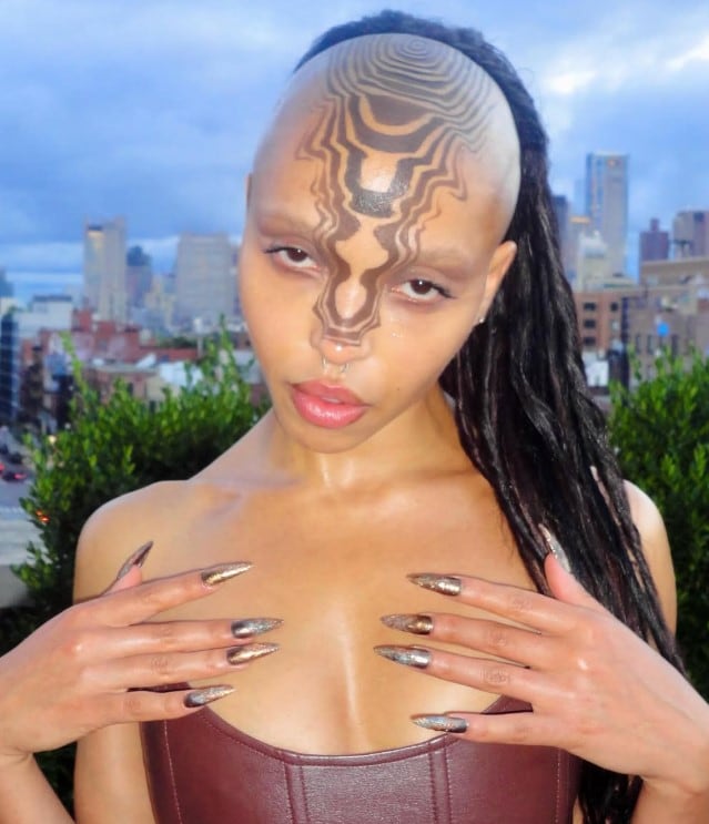 FKA Twigs, cantante