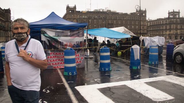 Plantón en Palacio Nacional.