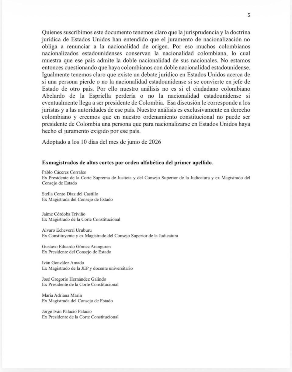 Magistrados emiten documento advirtiendo de la nacionalidad estadounidense de Abelardo de la Espirella en caso de asumir la presidencia de Colombia
