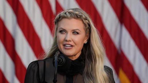 ¿Quién es Erika Kirk? La empresaria y viuda de Charlie Kirk con cargo en la Fuerza Aérea