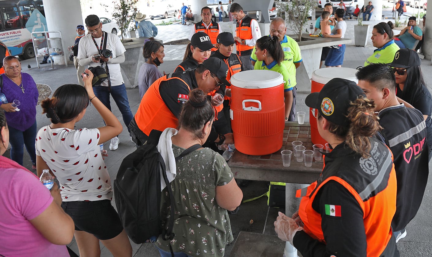 Operativo Hidratación en Nuevo León para combatir la ola de calor