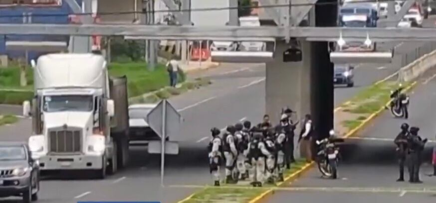 Matan a 2 agentes de tránsito en inspección a vehículo en Celaya