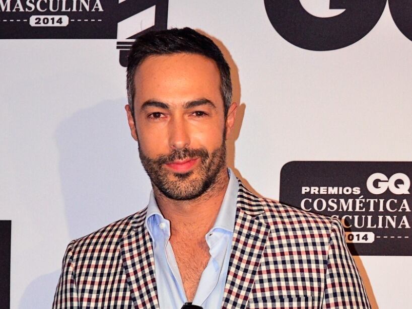 Carlos Arenas, conductor.