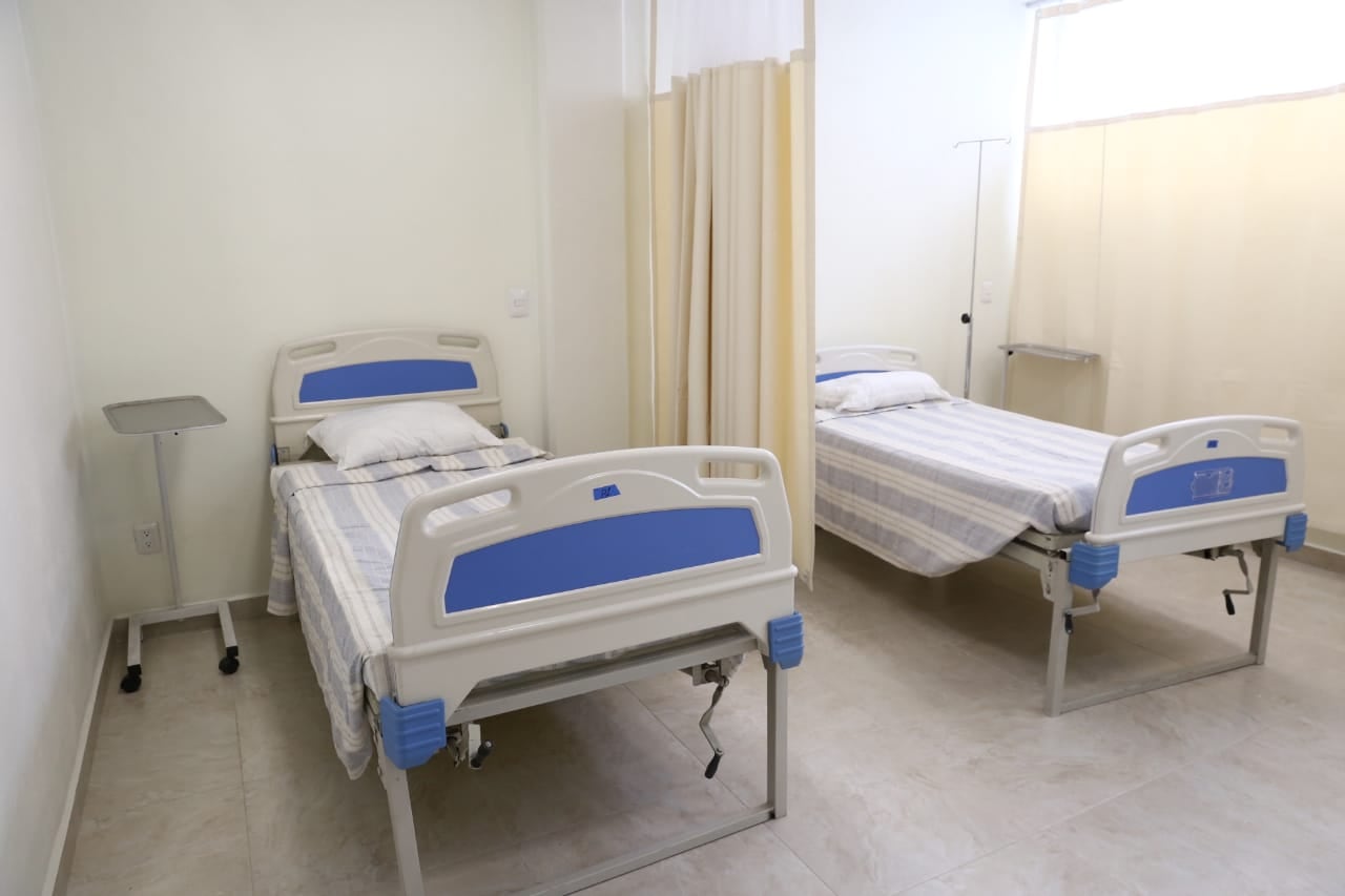Camas de hospital vacías