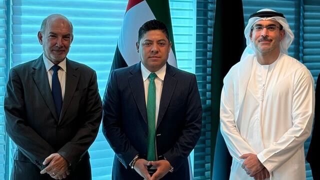 Ricardo Gallardo promueve instalación de granjas solares en San Luis Potosí