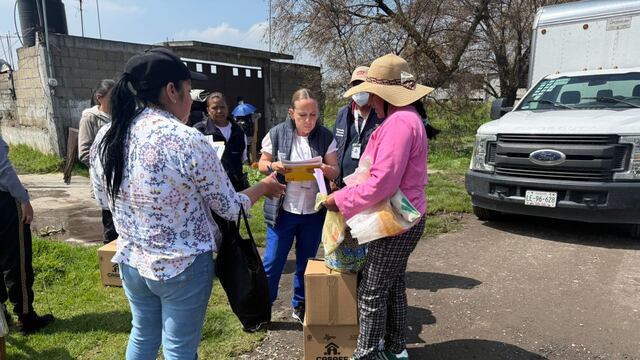 El gobierno de Metepec aplicó vacunas y entrego despensas a familias afectadas por lluvias