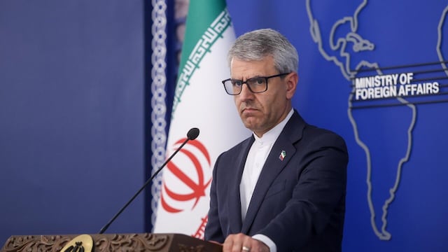 Irán acusa a Estados Unidos de planear una posible invasión a Isla de Jark