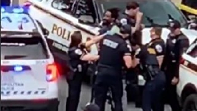 Hombre armado es detenido en el Instituto Cultural Mexicano en Estados Unidos